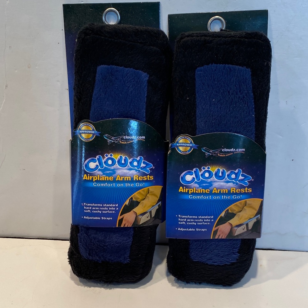 NIP Set of 2 Cloudz Arm Rests